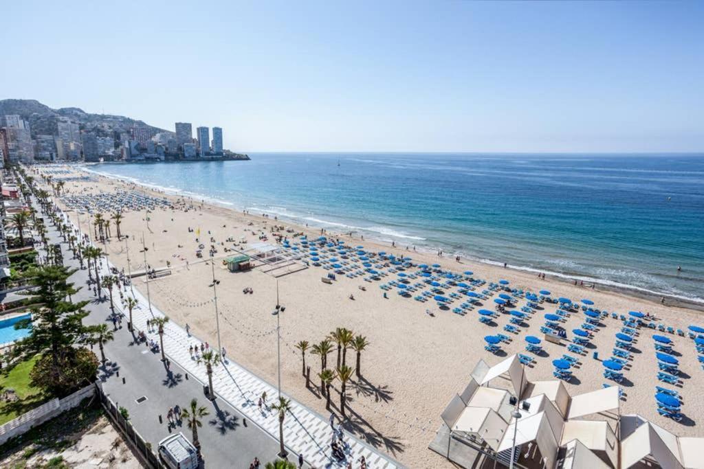 Levante Beach Front Of The Sea Estacha Benidorm Buitenkant foto